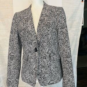 Emily Sz 10 Blazer, blue white graphic, 1 button, High hip, slit back w/flare.